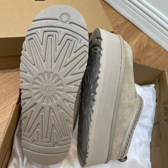 UGG TAZZ - Picture 7 of 7